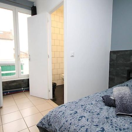01 - Chambre Avec Lit Double Ideal Jo 2024 Saint-Denis  Exteriér fotografie