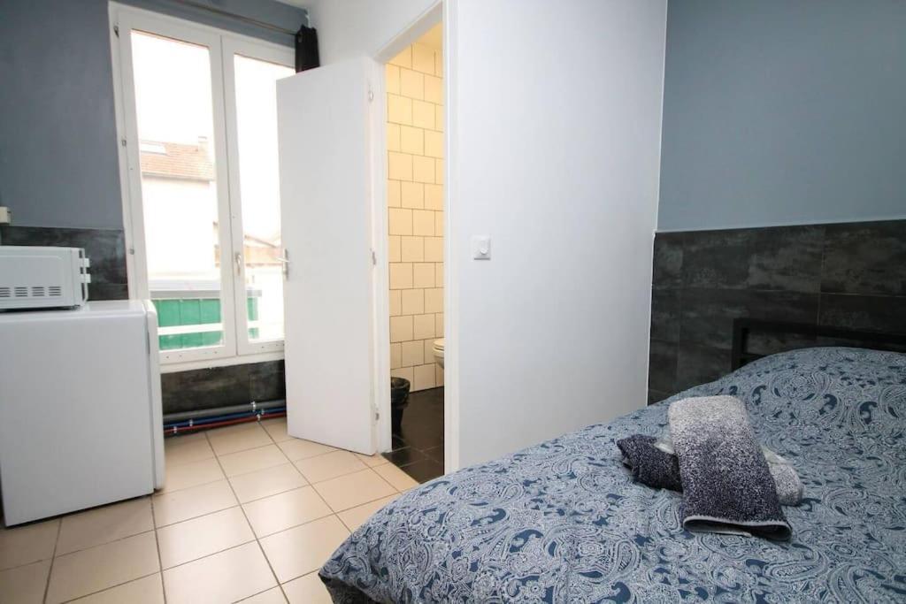 01 - Chambre Avec Lit Double Ideal Jo 2024 Saint-Denis  Exteriér fotografie